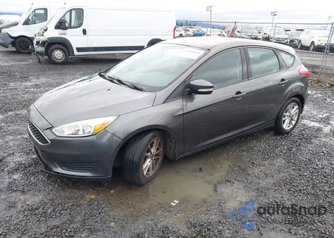 2016 Ford Focus Se z USA, uszkodzony, nr VIN 1FADP3K2XGL205126